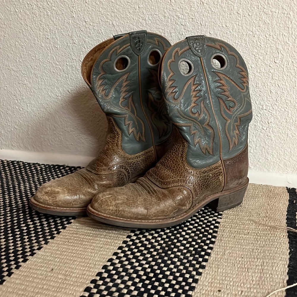 Aritat women boots